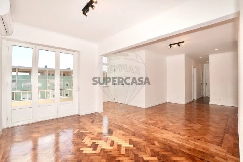 Apartamento T3 em Avenidas Novas, Lisboa