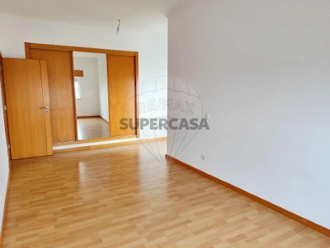 Apartamento T2 na Azambuja, Azambuja