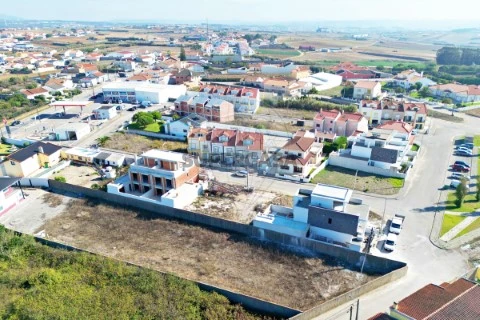 Terreno em Atouguia da Baleia, Peniche
