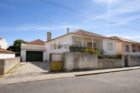 Moradia T4 em Gaeiras, Óbidos