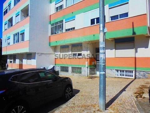 Apartment 2 bedrooms in Rio de Mouro, Sintra