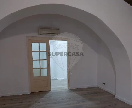 Haus 4 Zimmer auf Évora (São Mamede, Sé, São Pedro e Santo Antão), Évora