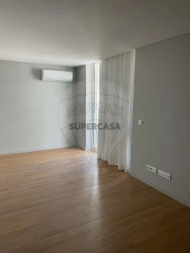 Apartamento T0 em Esgueira, Aveiro