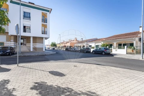 Huis 3 kamers Op Almeirim, Almeirim
