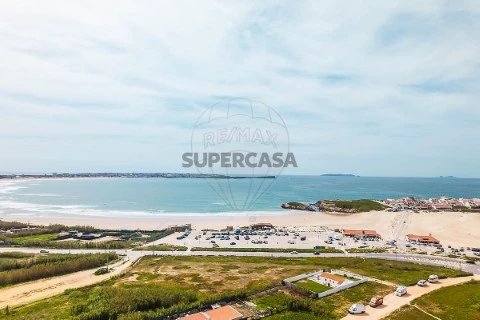 Apartamento T3 em Ferrel, Peniche