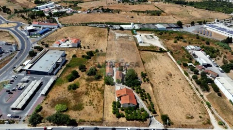 Quinta T7 em Alenquer (Santo Estêvão e Triana), Alenquer