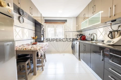 Appartement 3 kamers Op Carregado e Cadafais, Alenquer