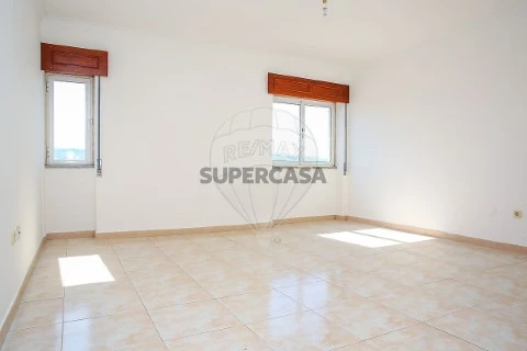 Apartamento T2 em Carregado e Cadafais, Alenquer