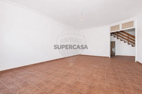 Apartamento T3 em Olhalvo, Alenquer