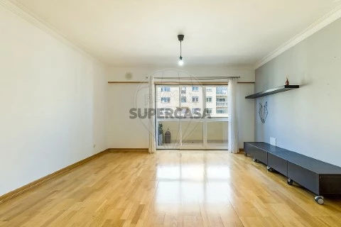 Apartamento T1 em Carnaxide e Queijas, Oeiras