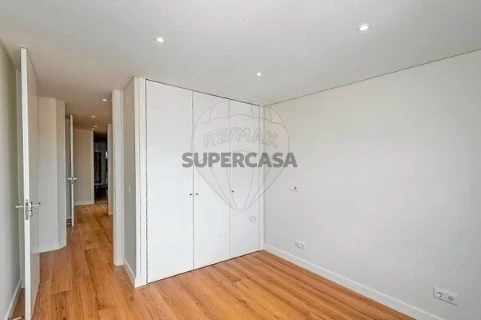Apartamento T3 em Carnide, Lisboa