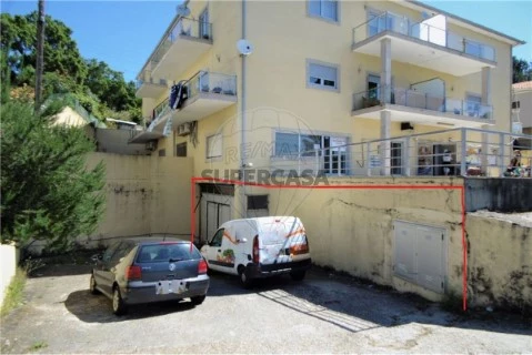 Armazém em Rio Mau, Penafiel