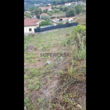 Moradia T0 em Gove, Baião