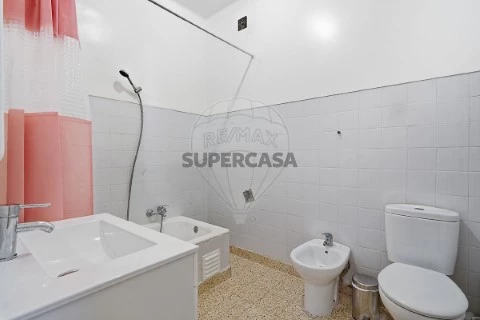 Apartamento T2 em União Freguesias Santa Maria, São Pedro e Matacães, Torres Vedras