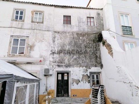 Prédio em Cidade de Santarém, Santarém