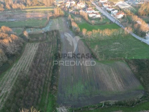 Terreno em Oliveira, São Paio e São Sebastião, Guimarães