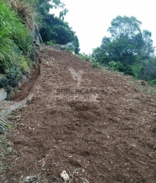 Terreno em Água de Pena, Machico