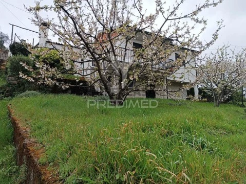 Moradia T2 em Lamego (Almacave e Sé), Lamego