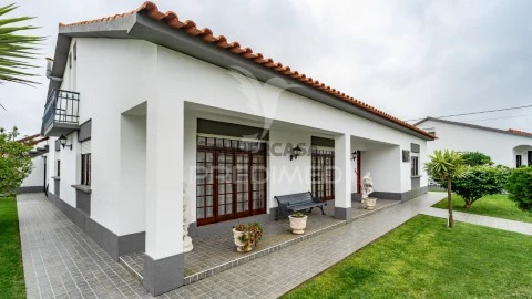 Huis 4 kamers Op São Mateus da Calheta, Angra do Heroísmo