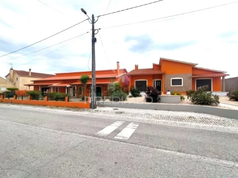 Moradia T5 em Monte Redondo, Leiria
