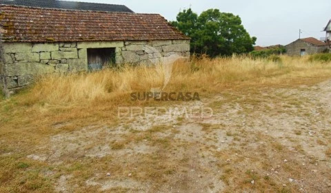Terreno em São Tomé do Castelo e Justes, Vila Real