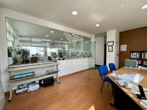 Comercial em Fátima, Ourém