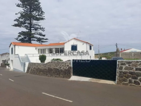 Moradia T3 em Santa Cruz da Graciosa, Santa Cruz da Graciosa