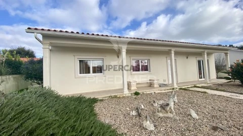Moradia T3 em Aljubarrota, Alcobaça