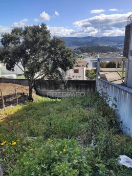 Terreno em Moreira de Cónegos, Guimarães