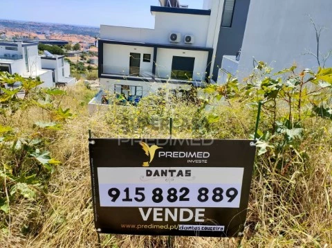 Terreno em Pontinha e Famões, Odivelas
