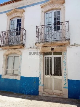Moradia T6 em Borba (São Bartolomeu), Borba