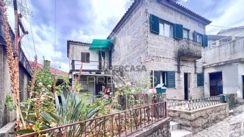 Moradia T4 em Urgezes, Guimarães