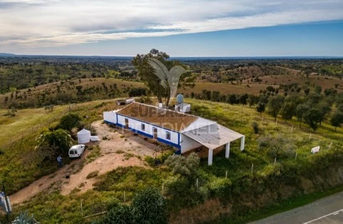 Monte Alentejano T4 em Serpa (Salvador e Santa Maria), Serpa
