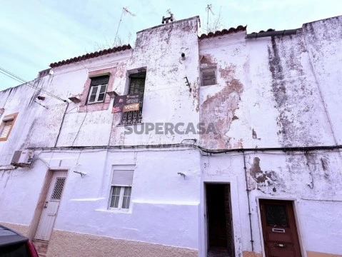 Moradia T2 em Assunção, Ajuda, Salvador e Santo Ildefonso, Elvas