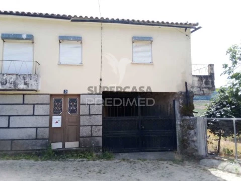 Moradia T3 em Insua, Penalva do Castelo