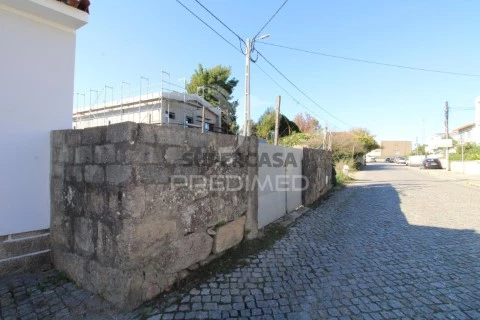 Terreno em Moreira, Maia
