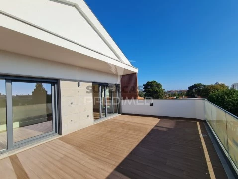 Prédio em Cascais e Estoril, Cascais