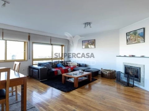 Apartamento T3 em Bougado (São Martinho e Santiago), Trofa