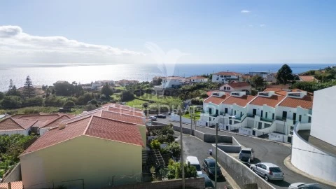Terreno em Caniço, Santa Cruz