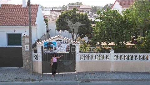 Terreno em Fernão Ferro, Seixal