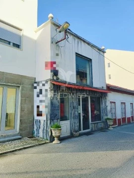 Prédio em Caxarias, Ourém