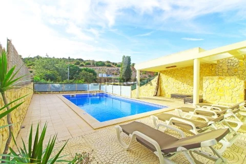 Moradia T3 em Albufeira e Olhos de Água, Albufeira