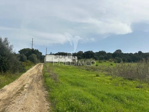 Comercial em Aveiras de Baixo, Azambuja