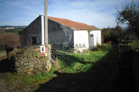 Moradia T1 em Vilarinho de São Romão, Sabrosa