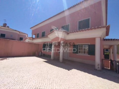 Moradia T5 em Queluz, Sintra
