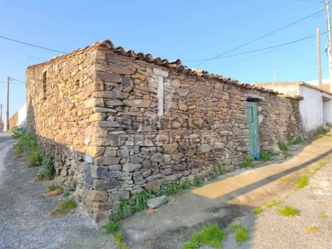 Moradia T0 em Espírito Santo, Mértola