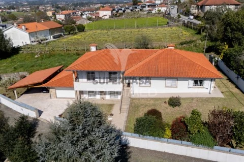 Moradia T4 em Adaúfe, Braga