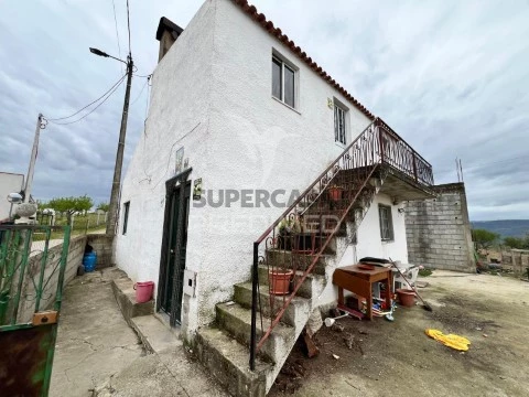 Moradia T3 em Açoreira, Torre de Moncorvo