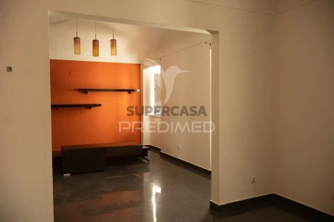 Apartamento T3 em Évora (São Mamede, Sé, São Pedro e Santo Antão), Évora