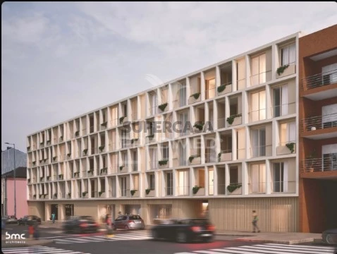 Prédio em Senhora da Hora, Matosinhos